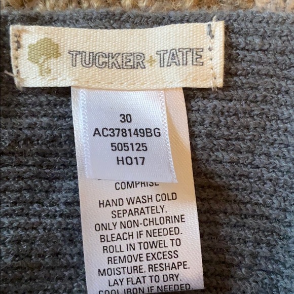 Grey Girls shawl with cute patches and fringe - Picture 4 of 4